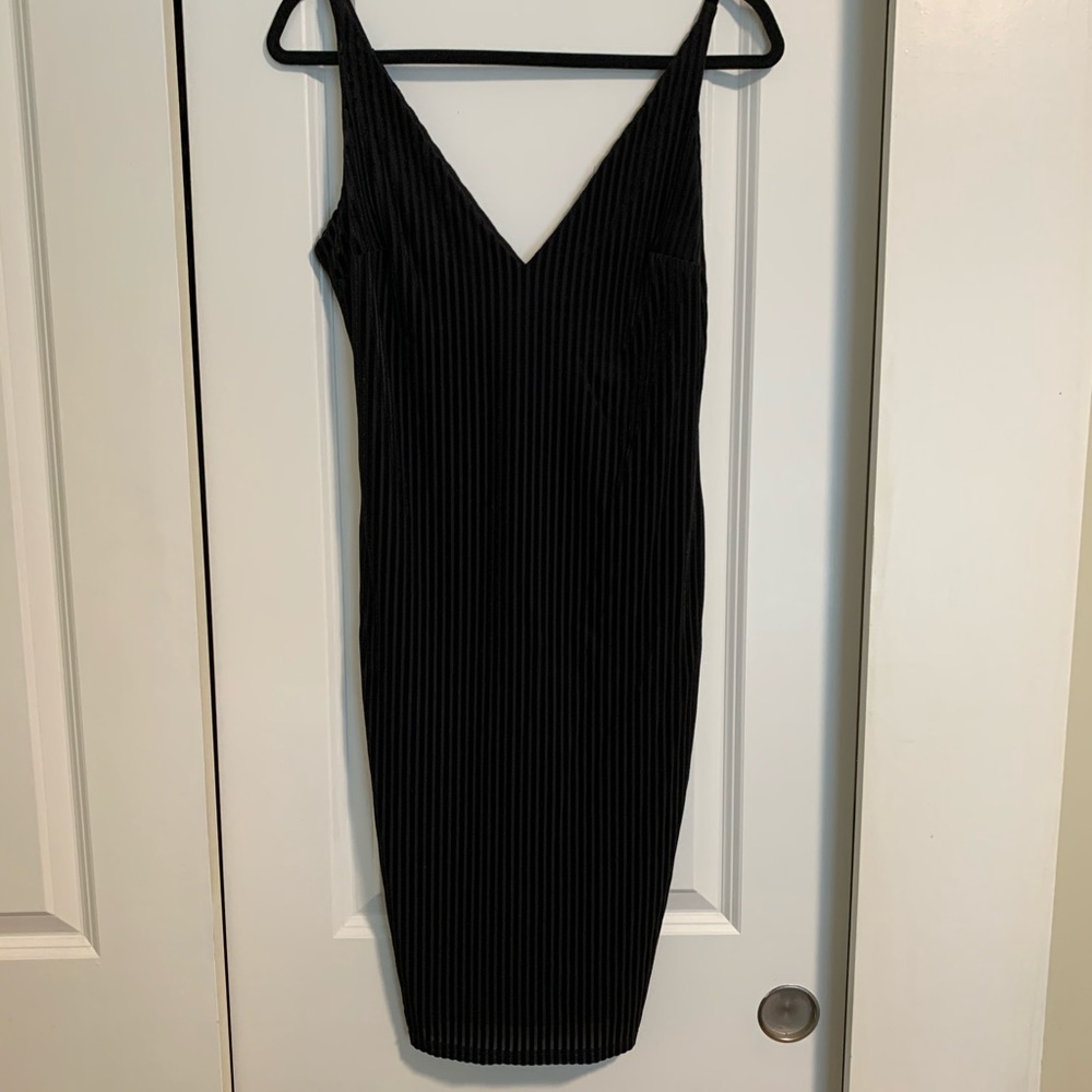 Black velvet bodycon dress